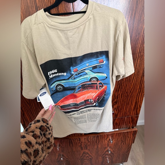 Ford Logo Beige T-Shirt - Picture 1 of 3